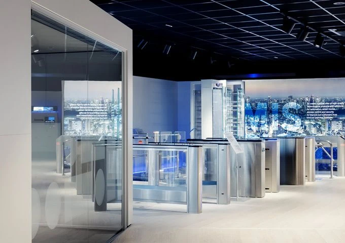 14_Hero_listing_came